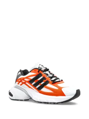 Adidas x Pharrell Williams 'Adistar Jellyfish' スニーカー