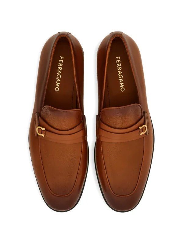 Ferragamo アーモンドトゥ ローファー | ブラウン | FARFETCH JP