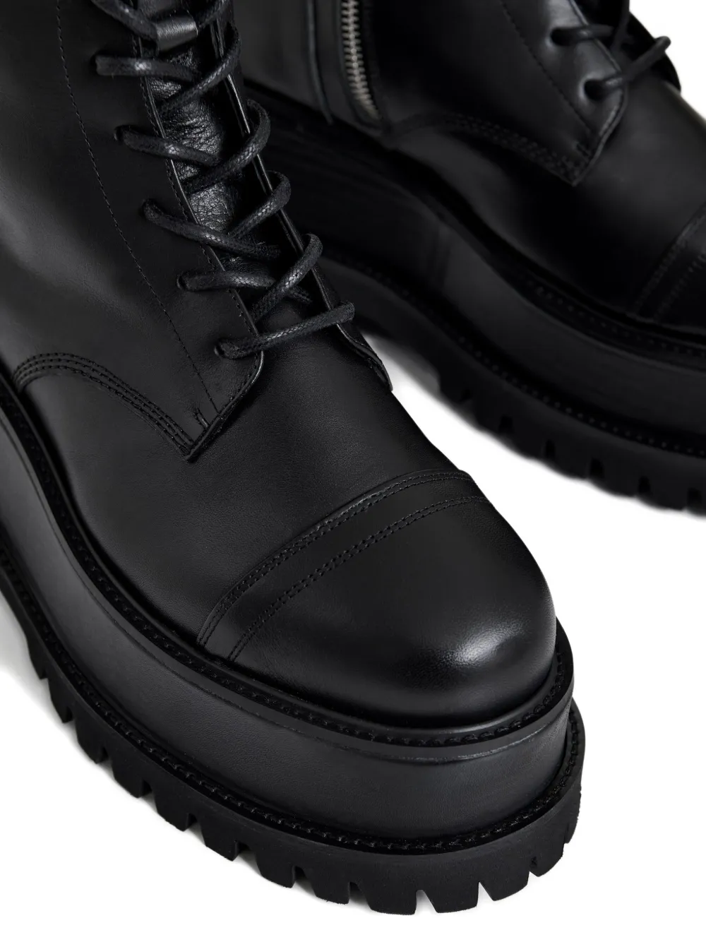 Essentiel Antwerp Combat boots met plateauzool Zwart