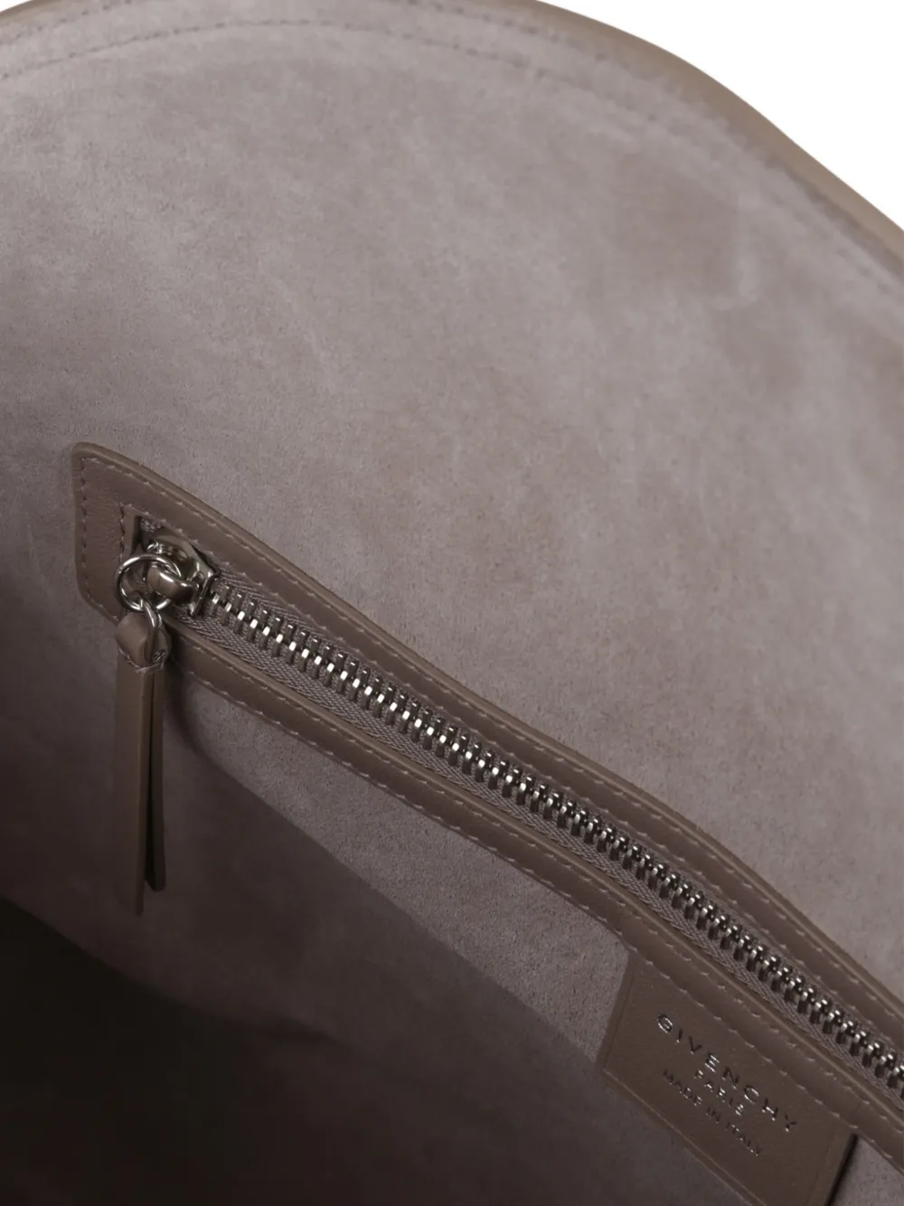 Givenchy Schoudertas met gesp Beige