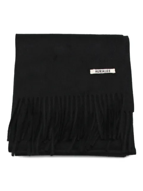 Auralee mascada con flecos