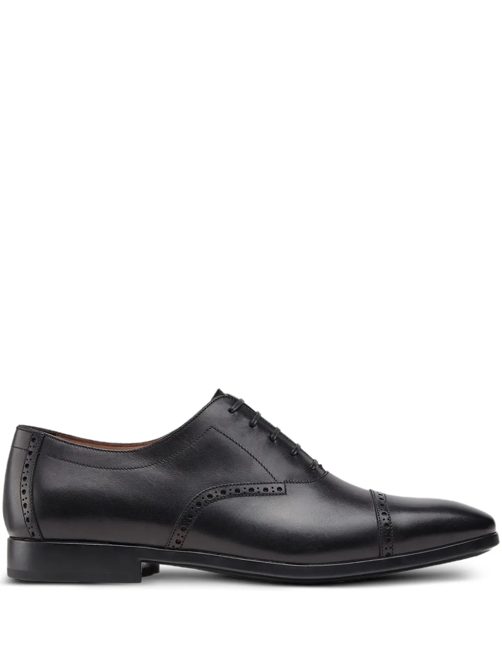 Ferragamo perforated-detail Oxford shoes - Schwarz