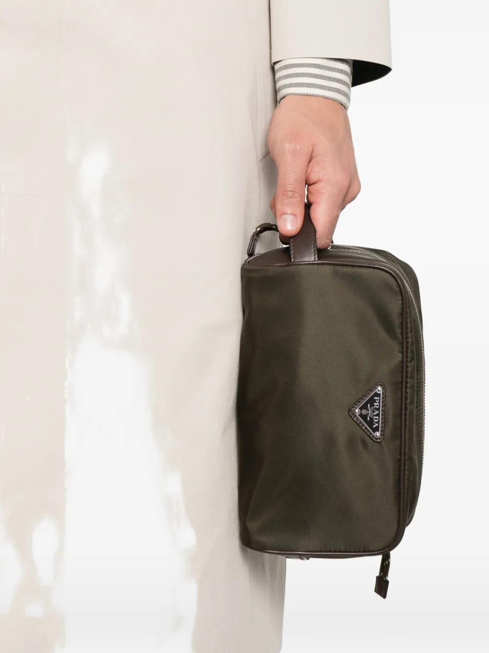 Prada Speedrock clutch met logoplakkaat Groen