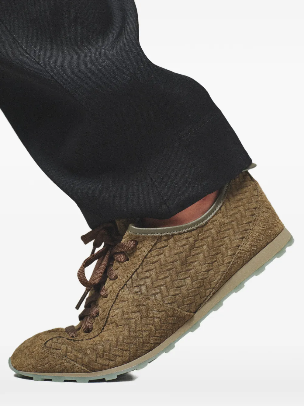 Jacquemus embossed lace-up trainers Groen