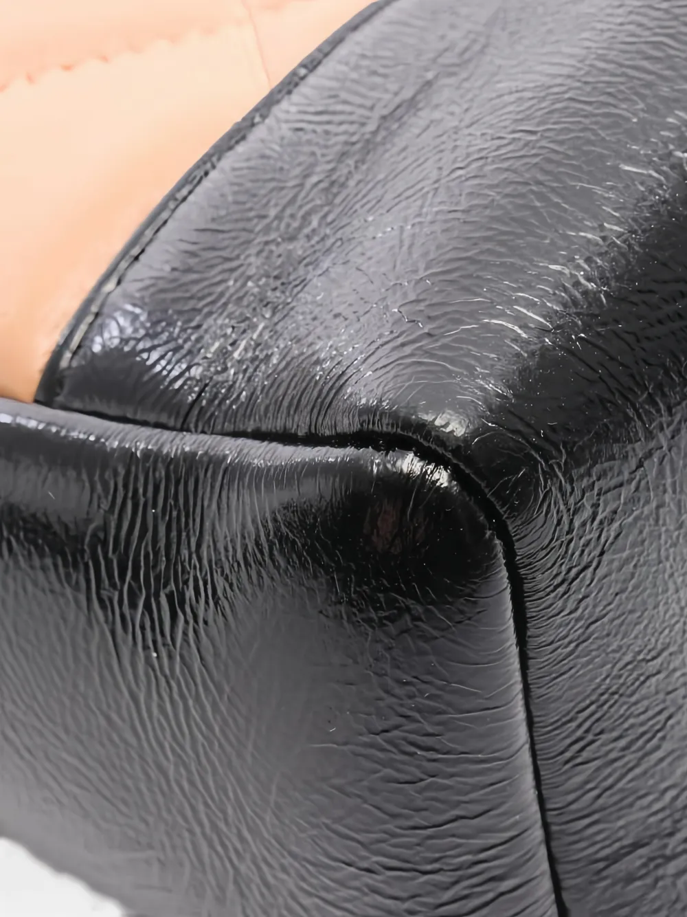 CHANEL Pre-Owned 2021 31 matelasse leather tote bag - Beige