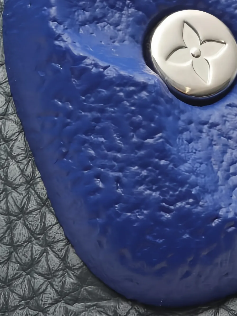 Louis Vuitton Pre-Owned 2022 monogram-pattern shoulder bag - Grijs