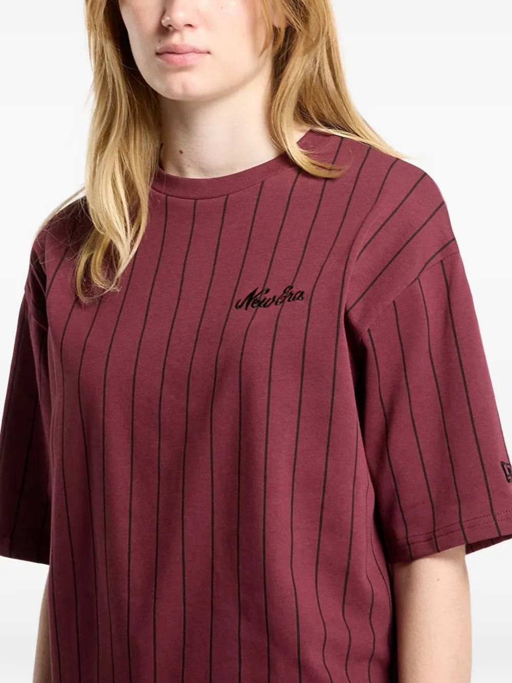 NEW ERA CAP T-shirt met krijtstreep Rood