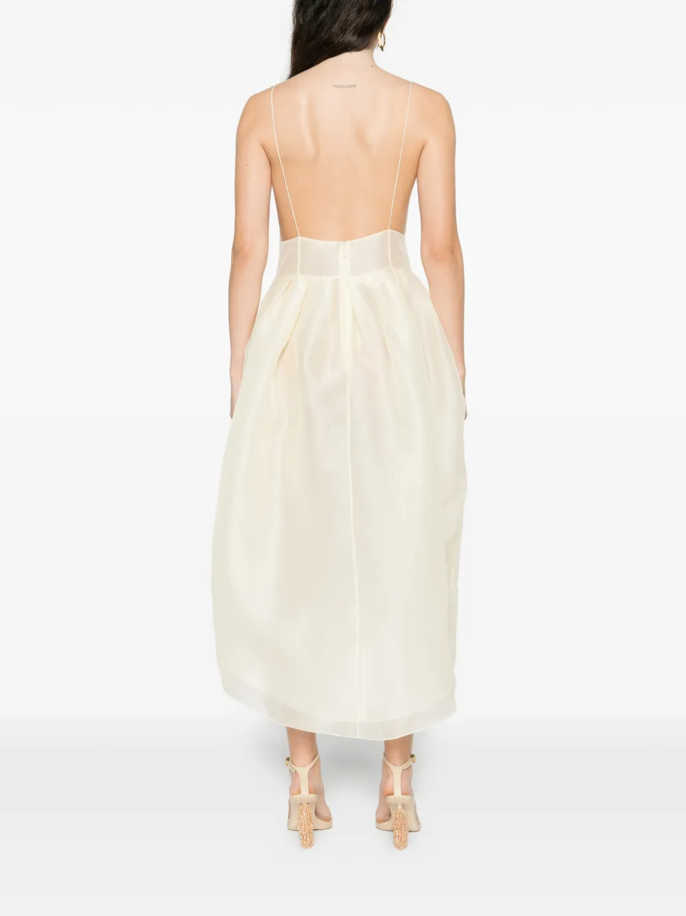 KHAITE Colette midi-jurk met V-hals Beige