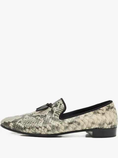 Giuseppe Zanotti Vintage slippers con borlas en relieve