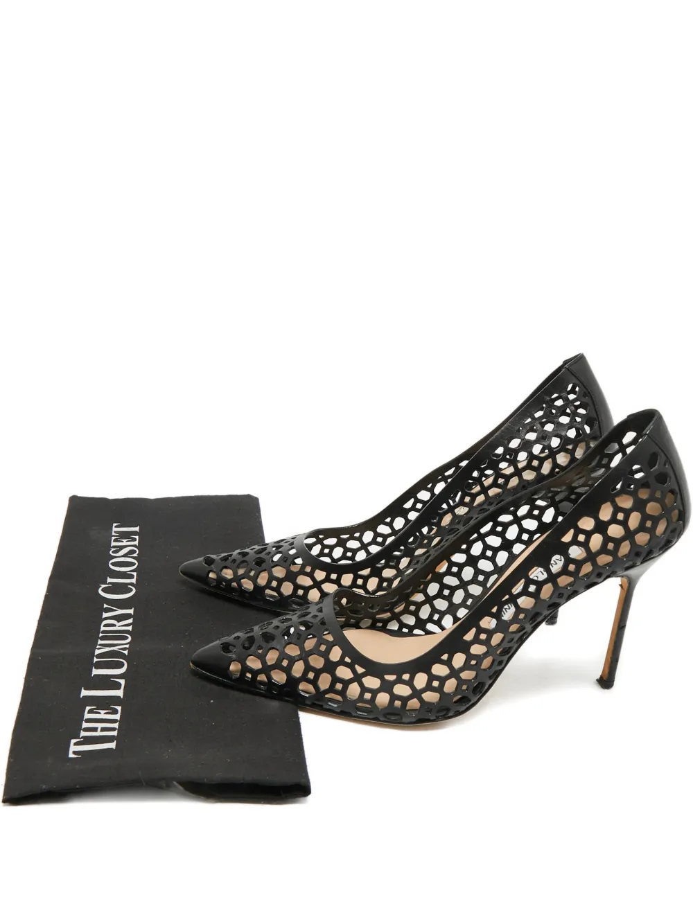 Pre-owned Manolo Blahnik Leather Laser-cut Pumps In Black