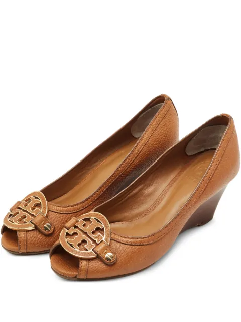 Tory Burch Amanda logo peep-toe pumps