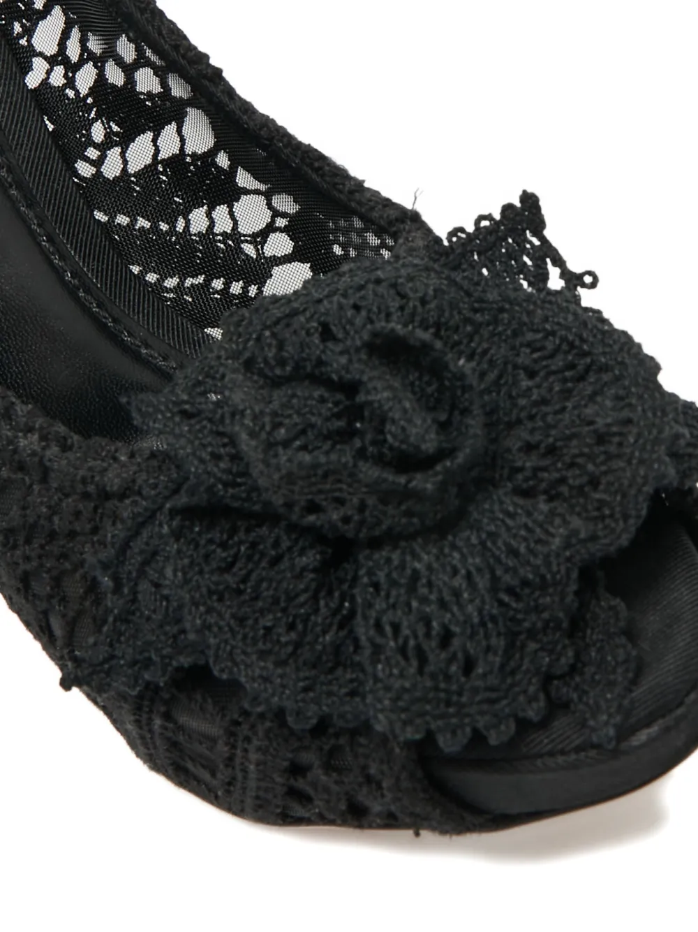 Pre-owned Dolce & Gabbana Lace Peep-toe Pumps In Black