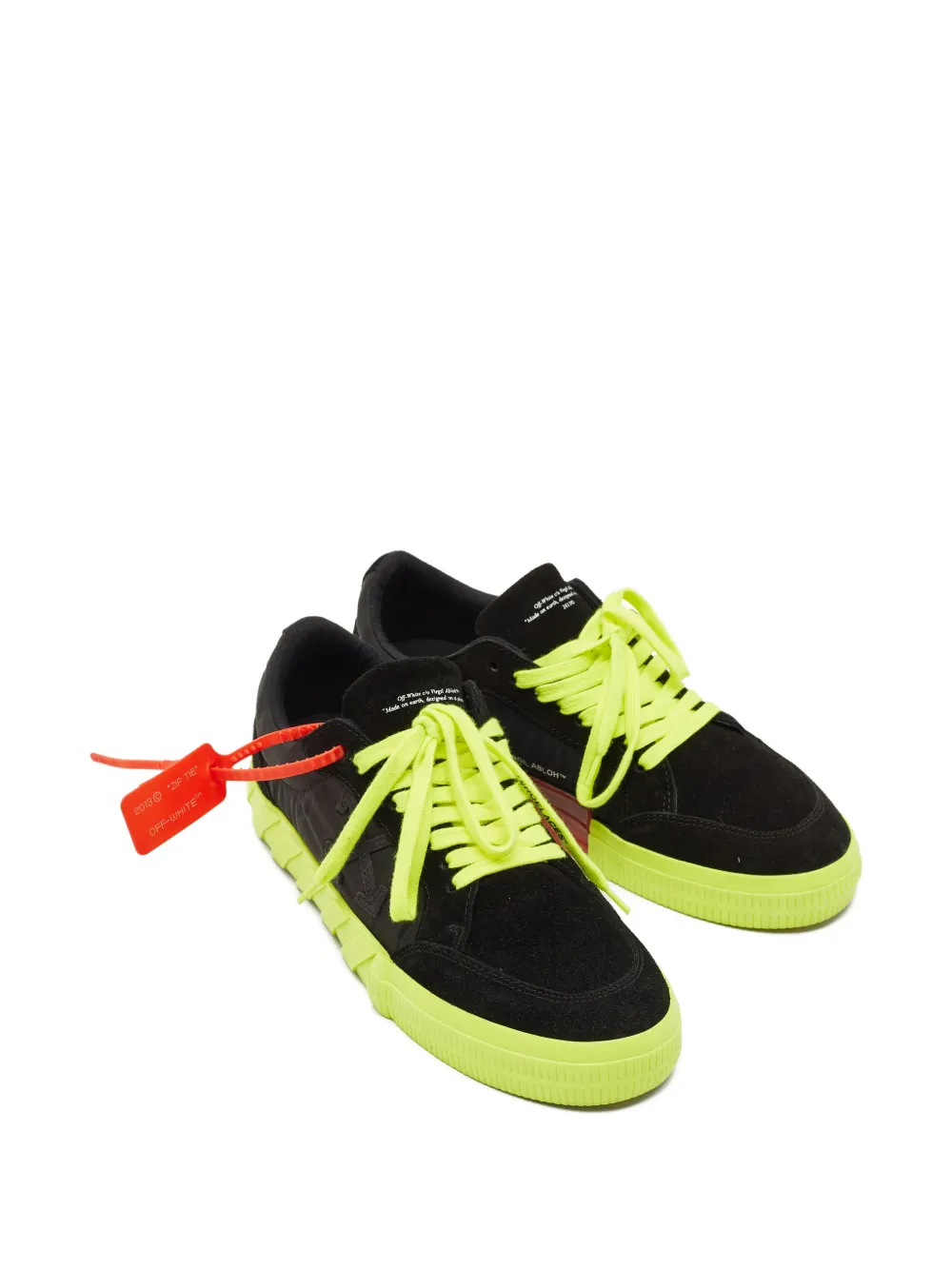 Off-White Pre-Owned Vulc arrow-motif sneakers | Image 2