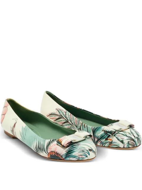 Ferragamo Pre-Owned leaf-print ballet flats