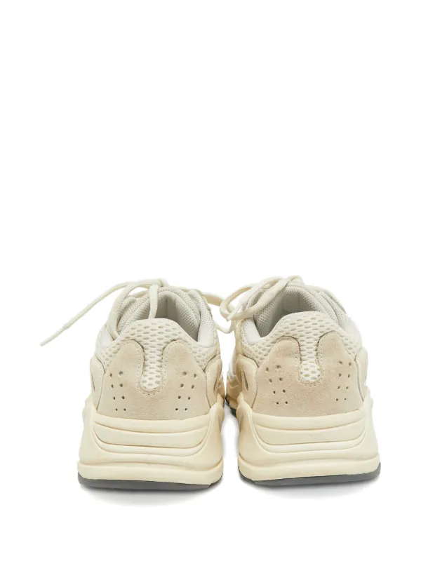 adidas gazelle silver green womens adidas Yeezy Boost 700 Analog