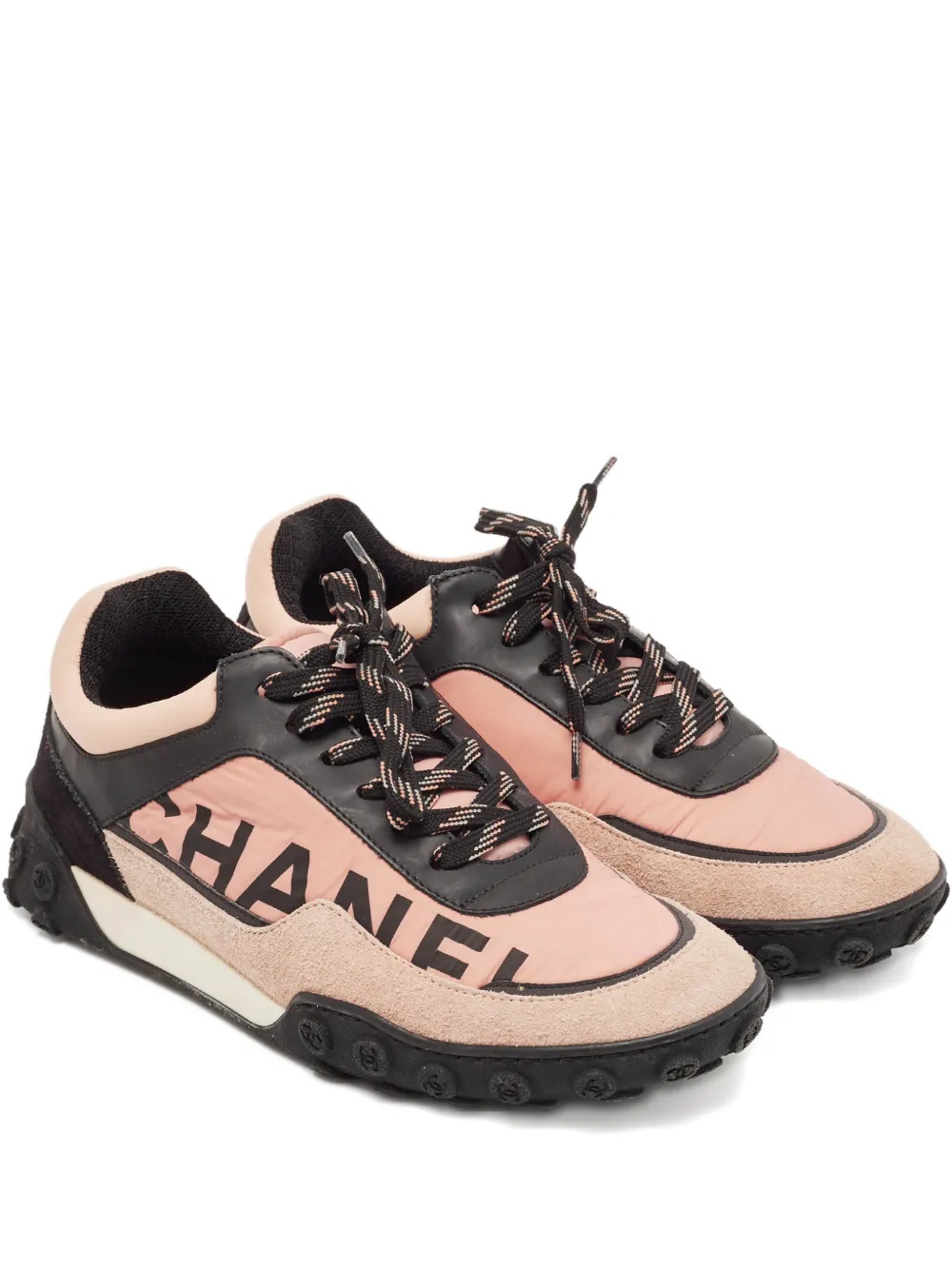 CHANEL Pre-Owned logo-detail lace-up sneakers - Rosa