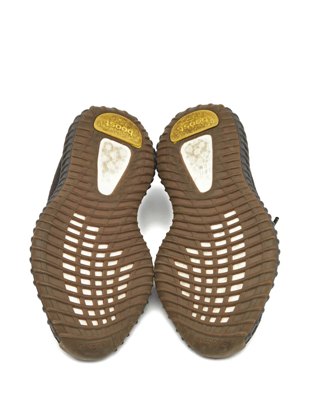 yeezy cinder farfetch