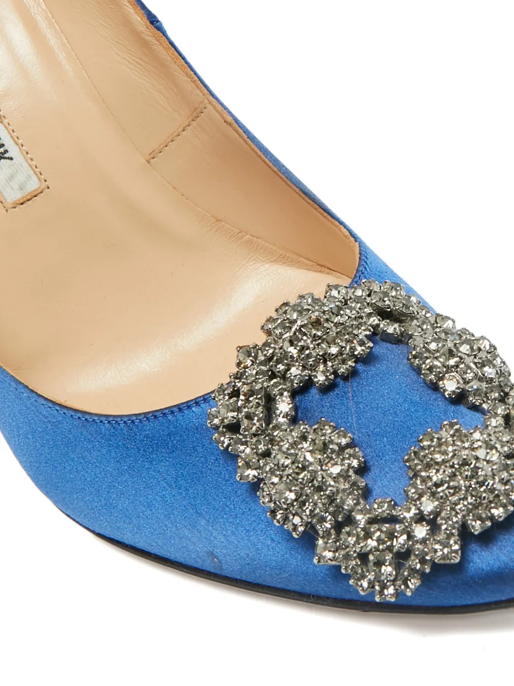 Manolo Blahnik hangisi embellished pumps - Blauw