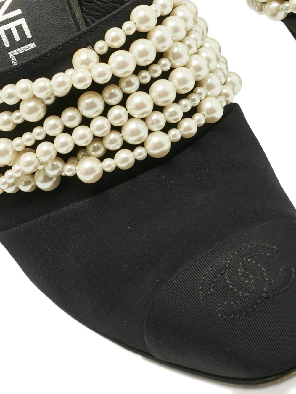 CHANEL Pre-Owned CC cap-toe embellished heeled mules - Zwart