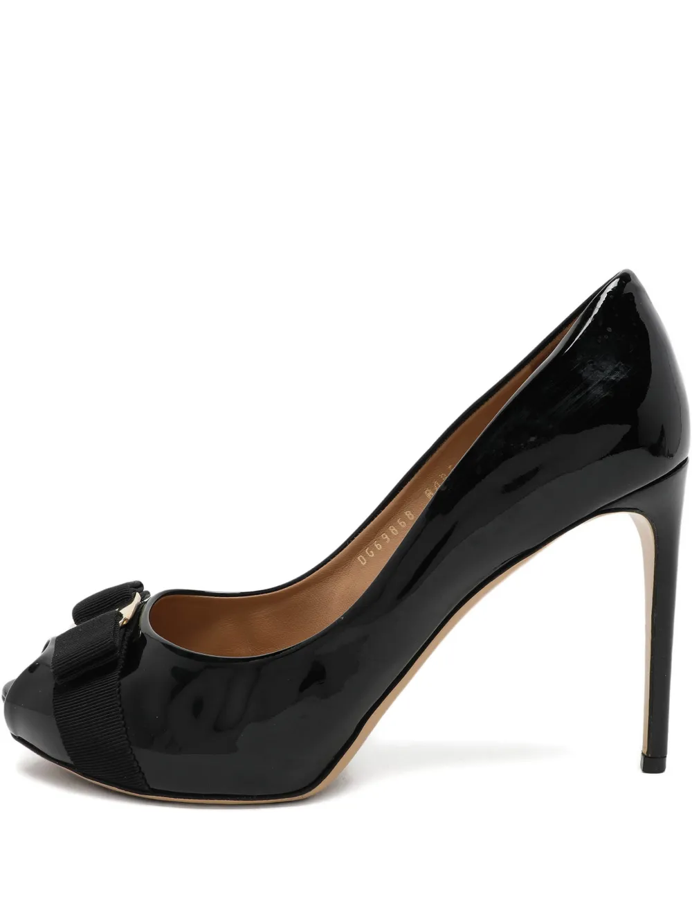 Pre-owned Ferragamo Vara Bow Leather Pumps In Black