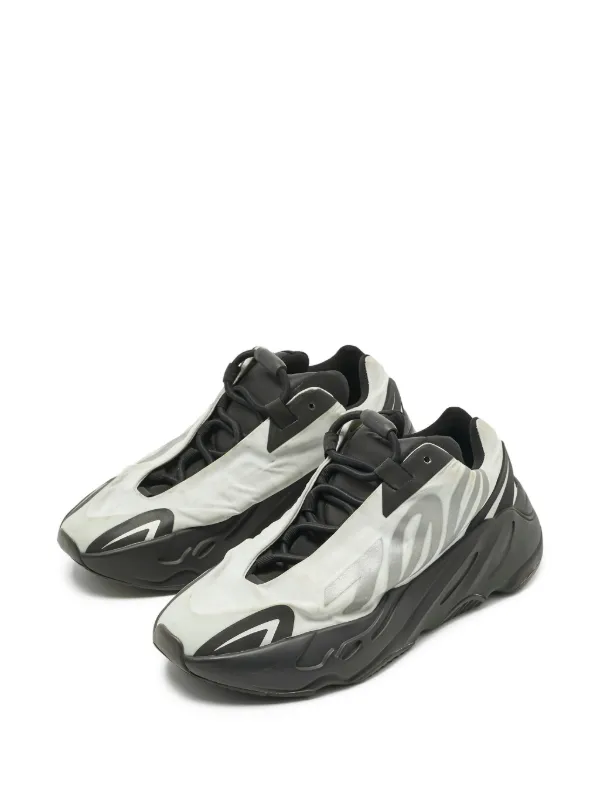 Adidas Yeezy Boost 700 スニーカー | ホワイト | FARFETCH JP