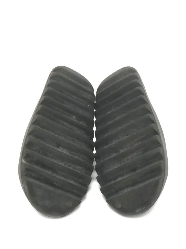 Adidas Yeezy open-toe Slides | Grey | FARFETCH