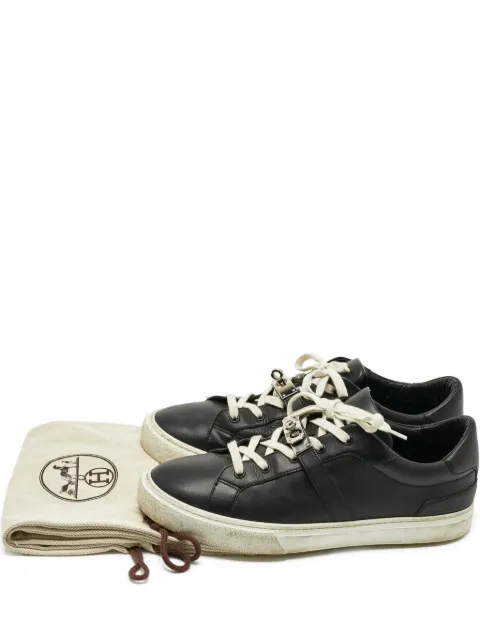 Hermès Pre-Owned leather buckle-fastening sneakers