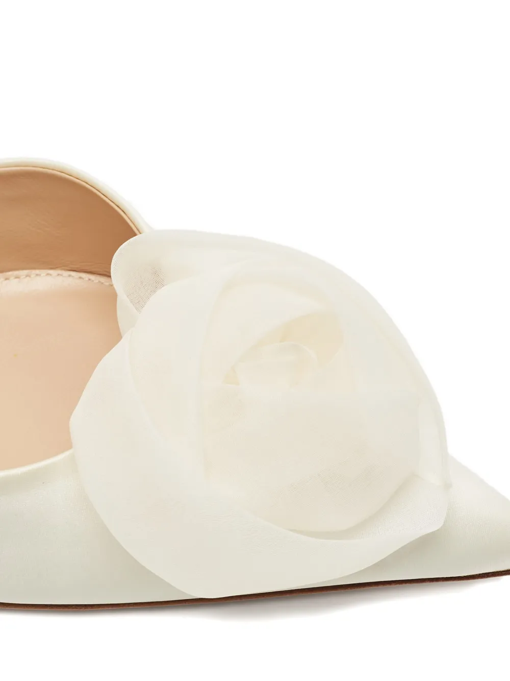 Gianvito Rossi floral-appliqué pumps - Wit