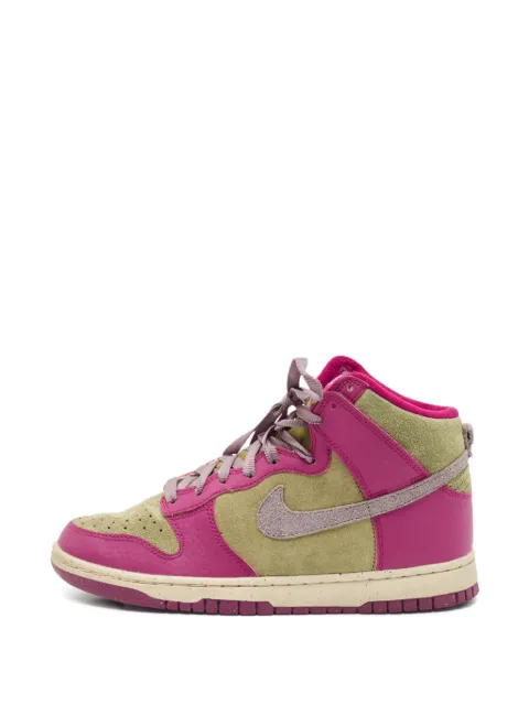 Nike Dunk high-top sneakers