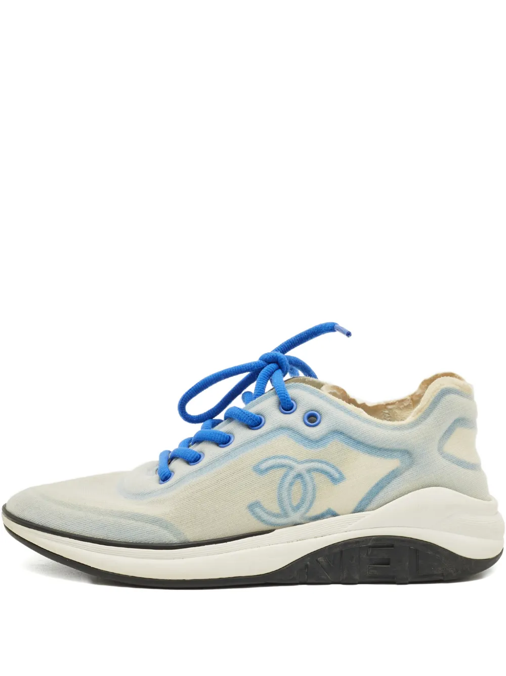 CHANEL Pre-Owned mesh logo sneakers - Toni neutri