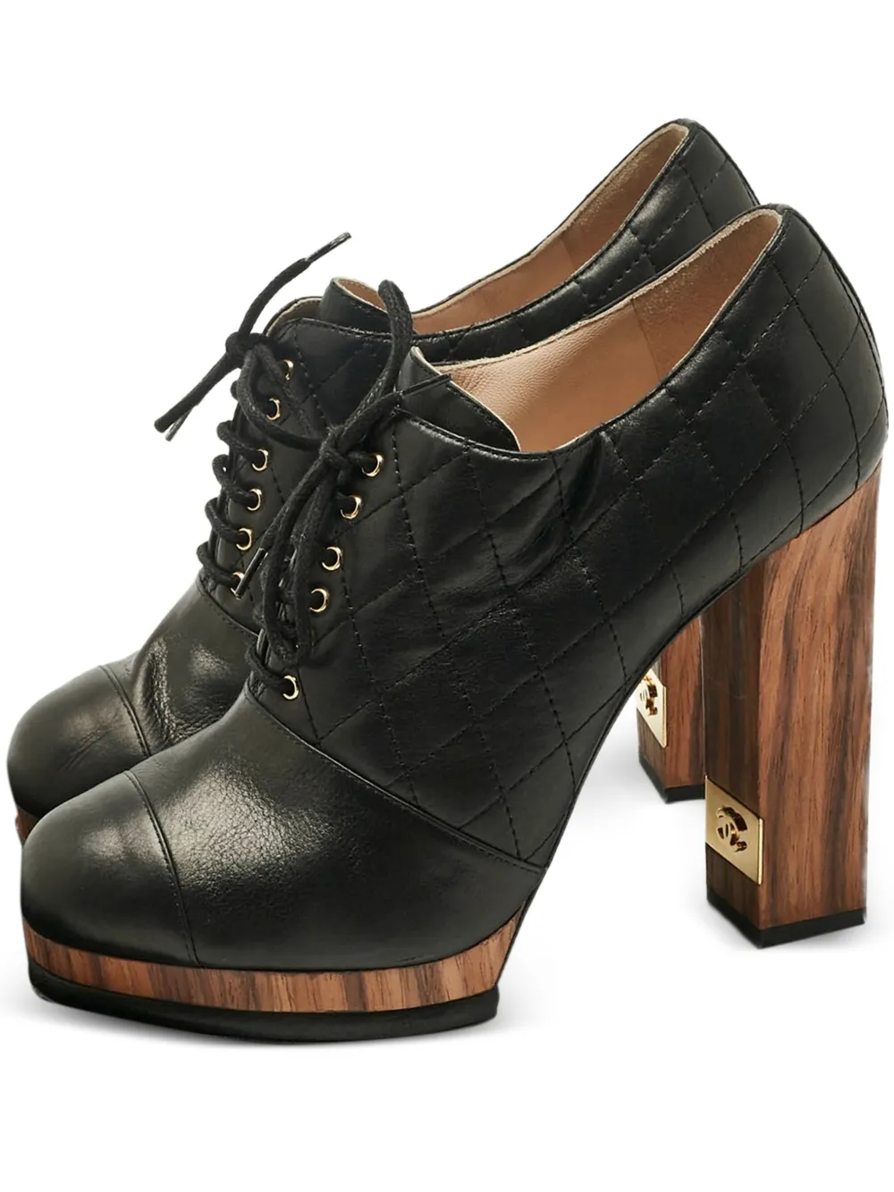 CHANEL Pre-Owned quilted lace-up pumps - Schwarz