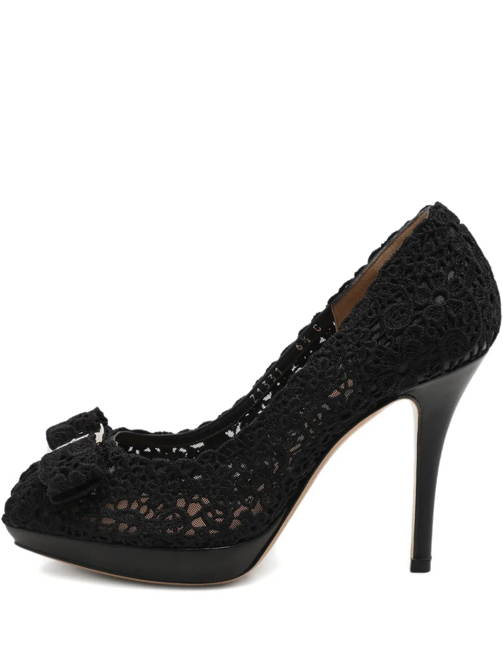 Pre-owned Ferragamo Vara Bow Lace Pumps In Black