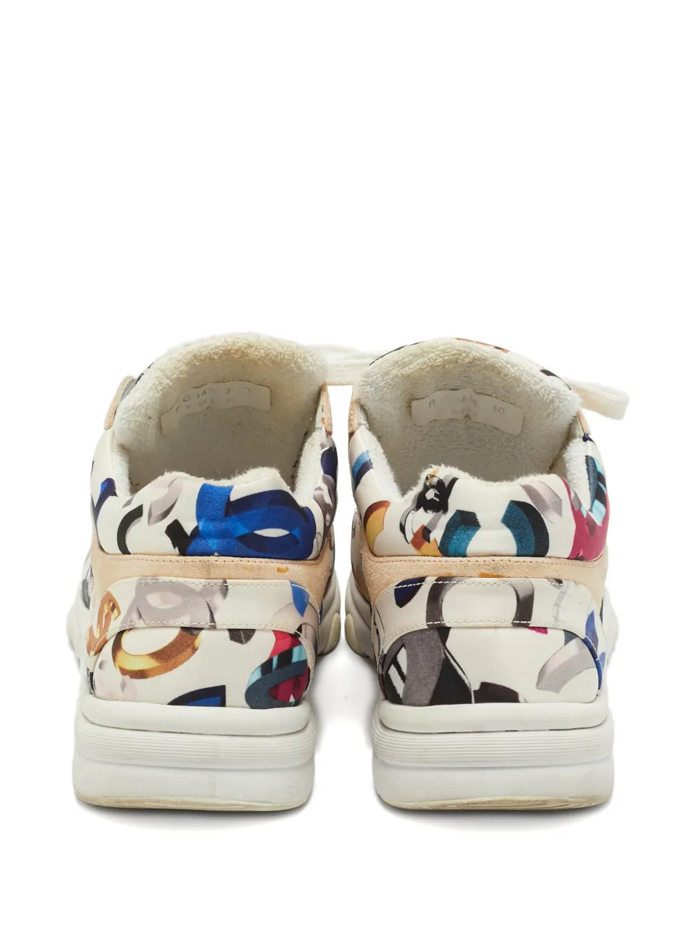 CHANEL Pre-Owned signature logo sneakers - Wit