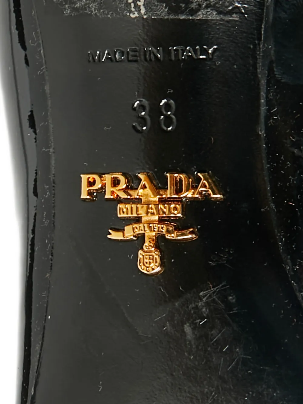 PRADA Pre-owned 38 Pointed Toe Calf Leather Pumps In Black