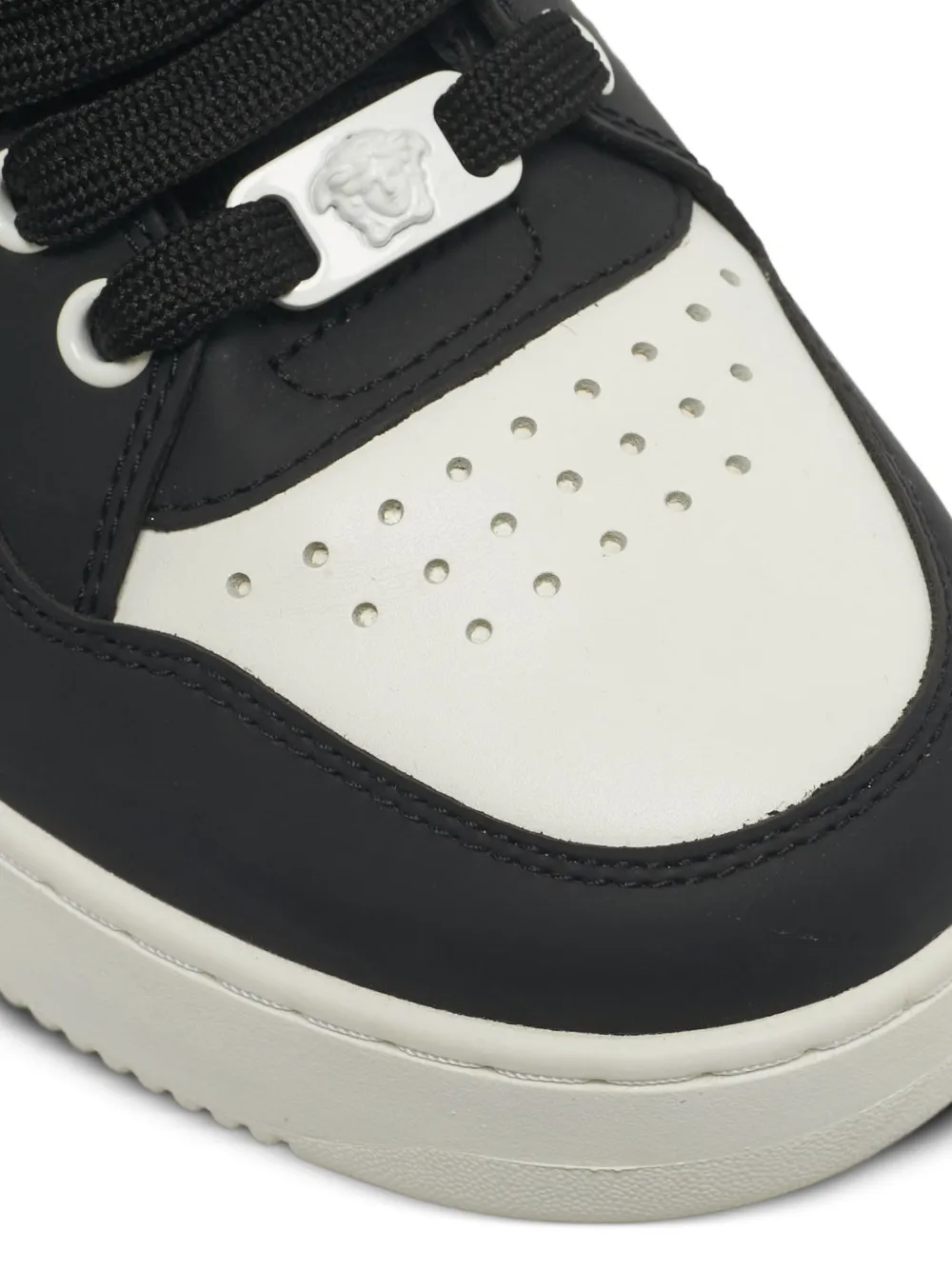 Versace Pre-Owned Medusa leather sneakers - Zwart