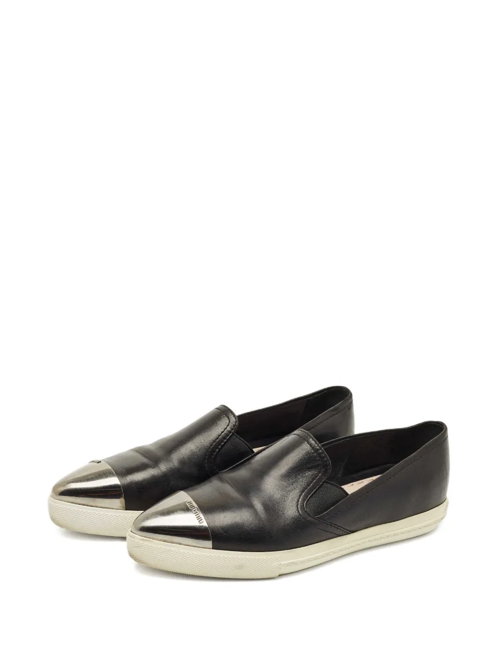 Miu Miu Pre-Owned cap-toe leather sneakers - Zwart