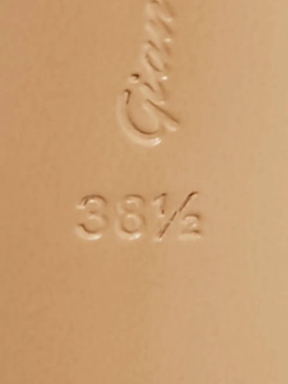 Pre-owned Gianvito Rossi Alisia Leather Pumps In Black