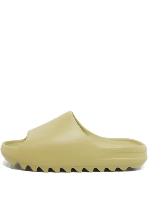 adidas Yeezy flip flops de goma