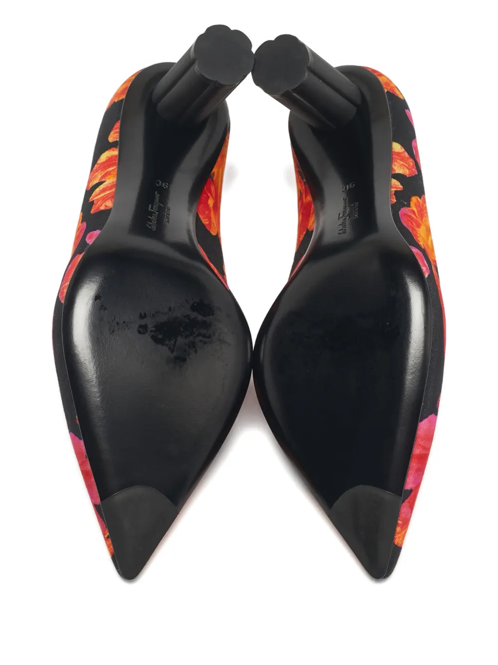 Ferragamo Pre-Owned Badia floral-print pumps - Zwart