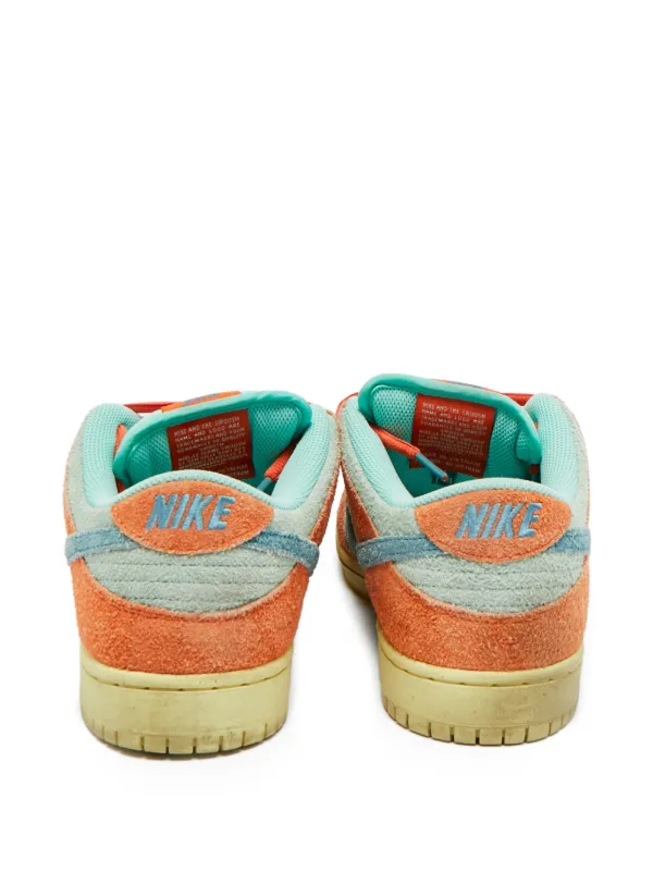 Nike Dunk Low スエードスニーカー | オレンジ | FARFETCH JP