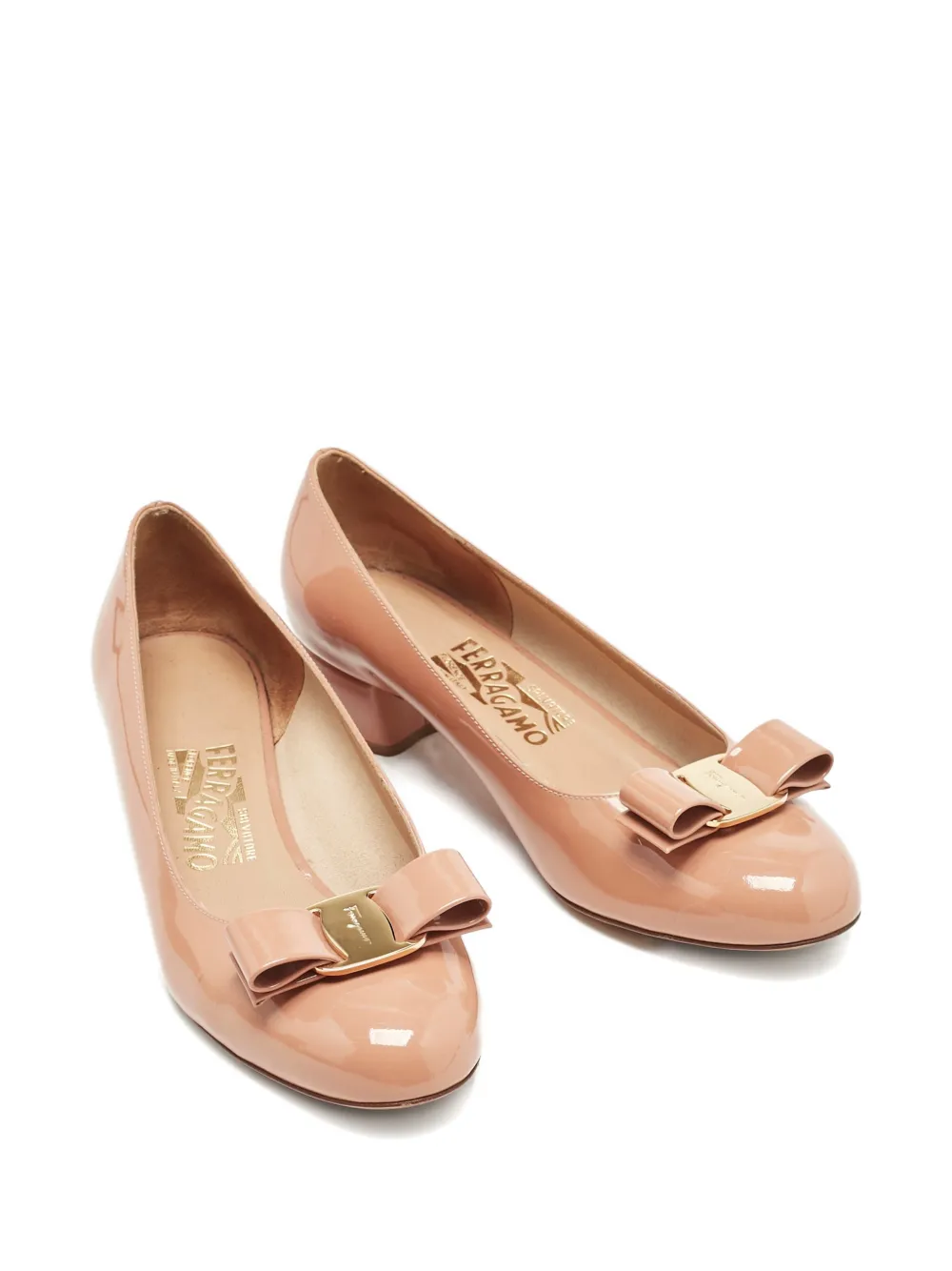 Ferragamo Pre-Owned Vara bow-detail pumps - Beige