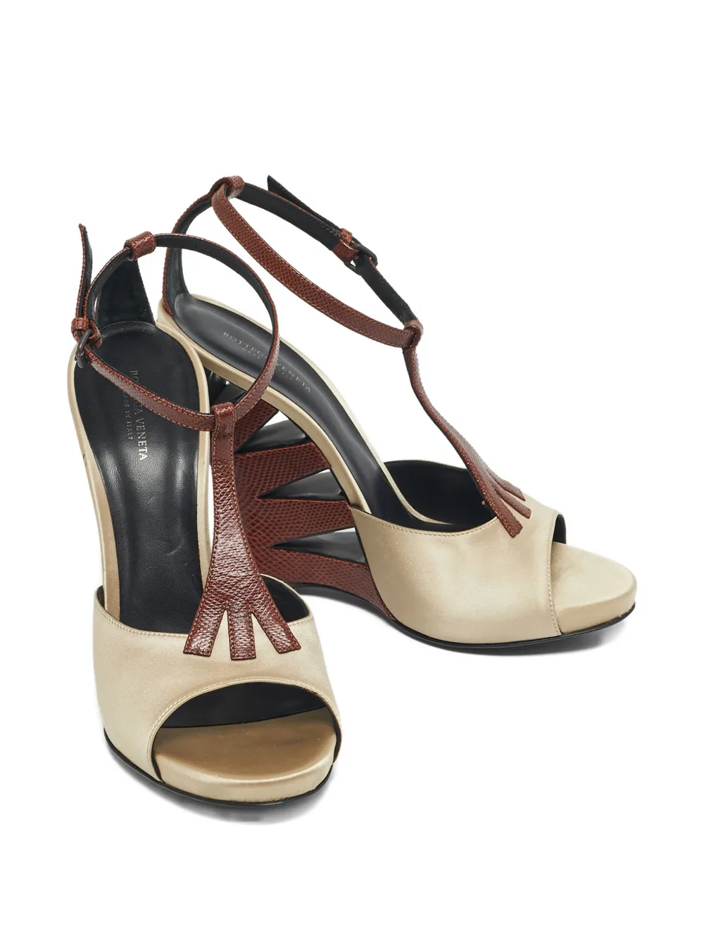 Bottega Veneta Pre-Owned embossed-leather wedge sandals - Beige