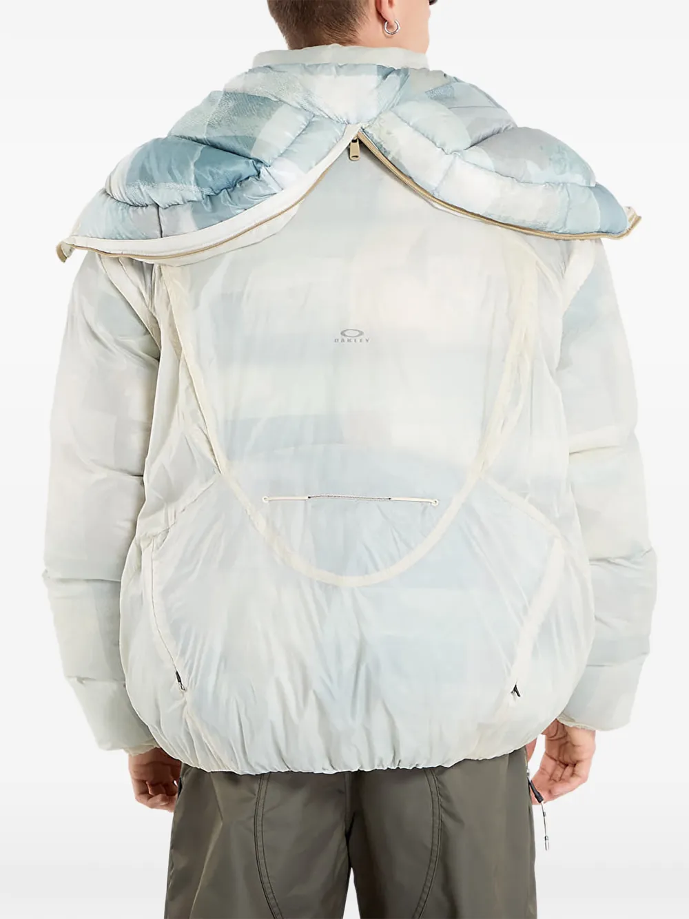 Oakley Latitude Soar Puffer Jacket | Neutrals | FARFETCH