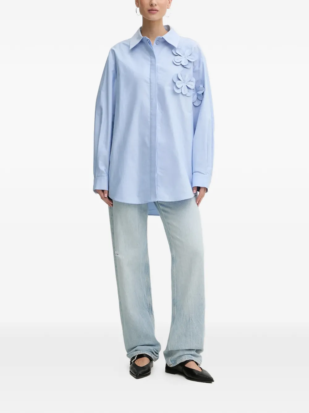 Stine Goya flower-appliqué shirt - Blauw