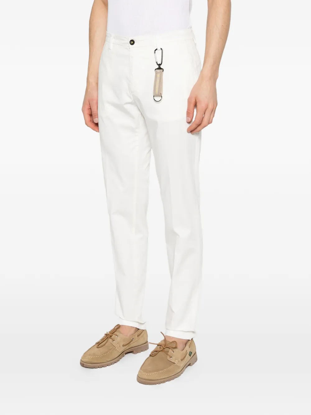  Manuel Ritz Belt-loop Logo-patch Trousers - White 