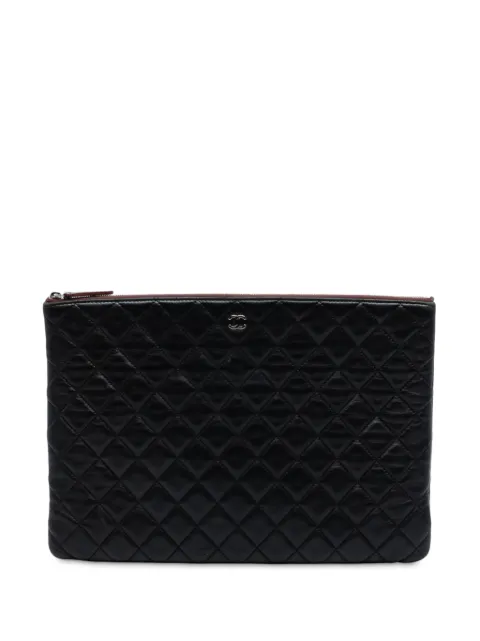 CHANEL Pre-Owned 2013-2014 Large CC Quilted Lambskin O Case clutch bag
