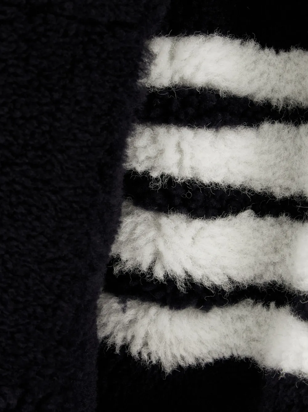 Thom Browne shearling 4-bar supersized shirt jacket Zwart