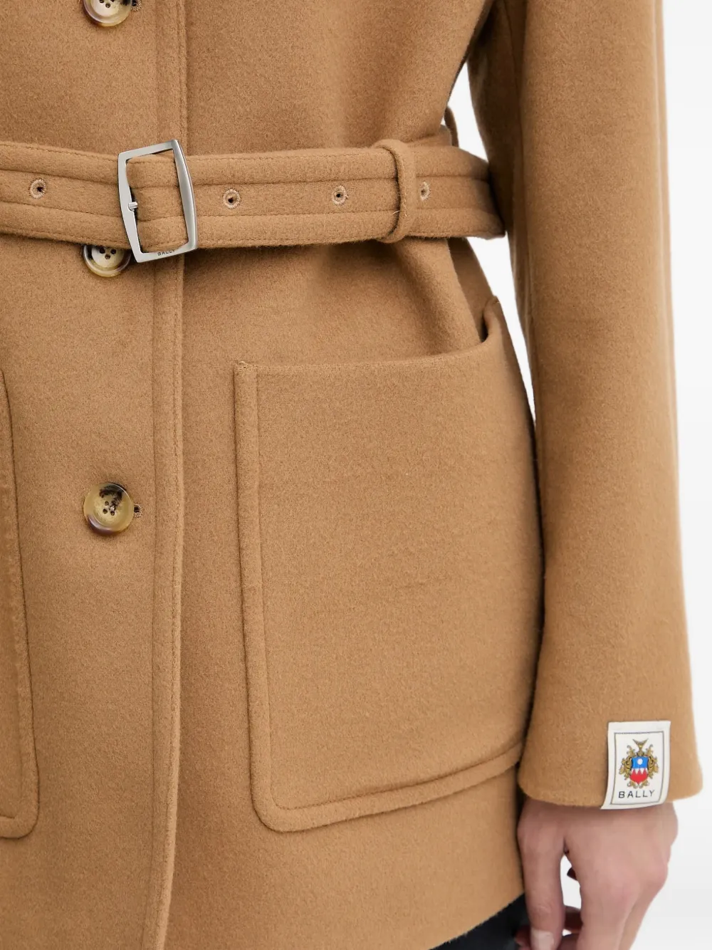 Bally Jas met ceintuur en knopen Bruin