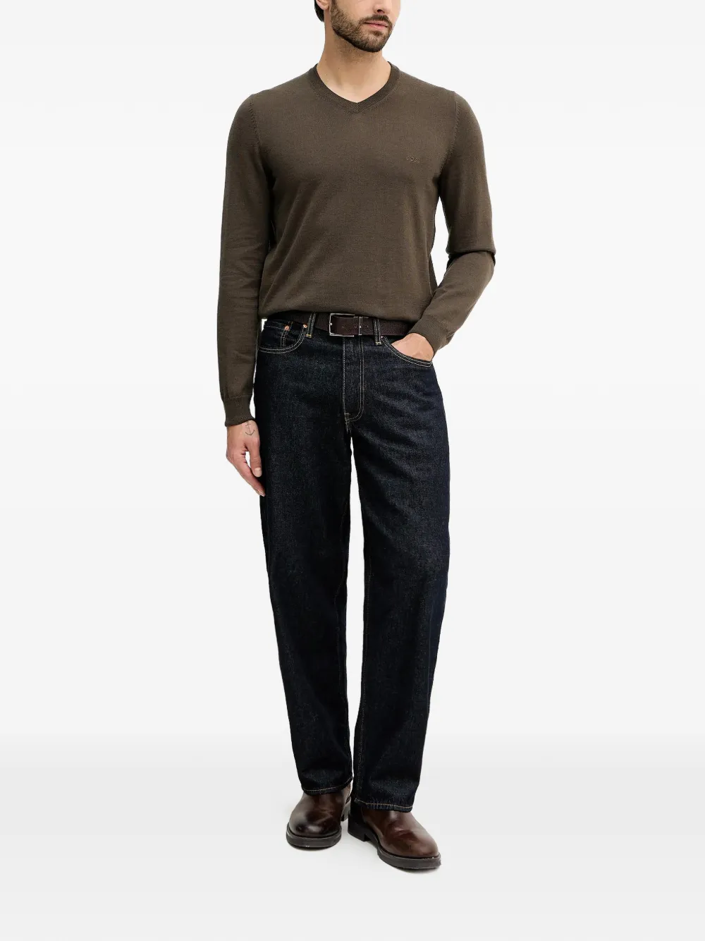 BOSS suéter con logo bordado y cuello en V | Suéteres | Image 2