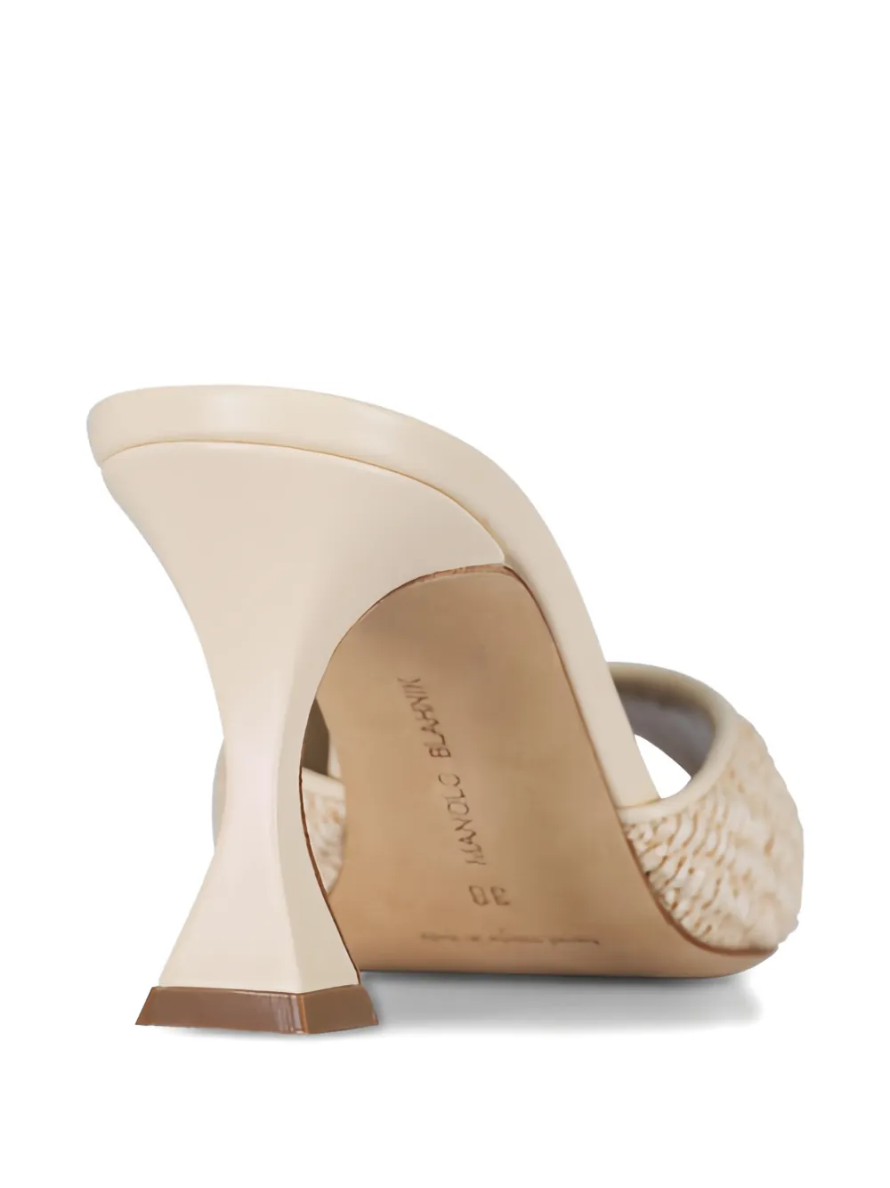 Manolo Blahnik Jadara sandalen met open neus Beige